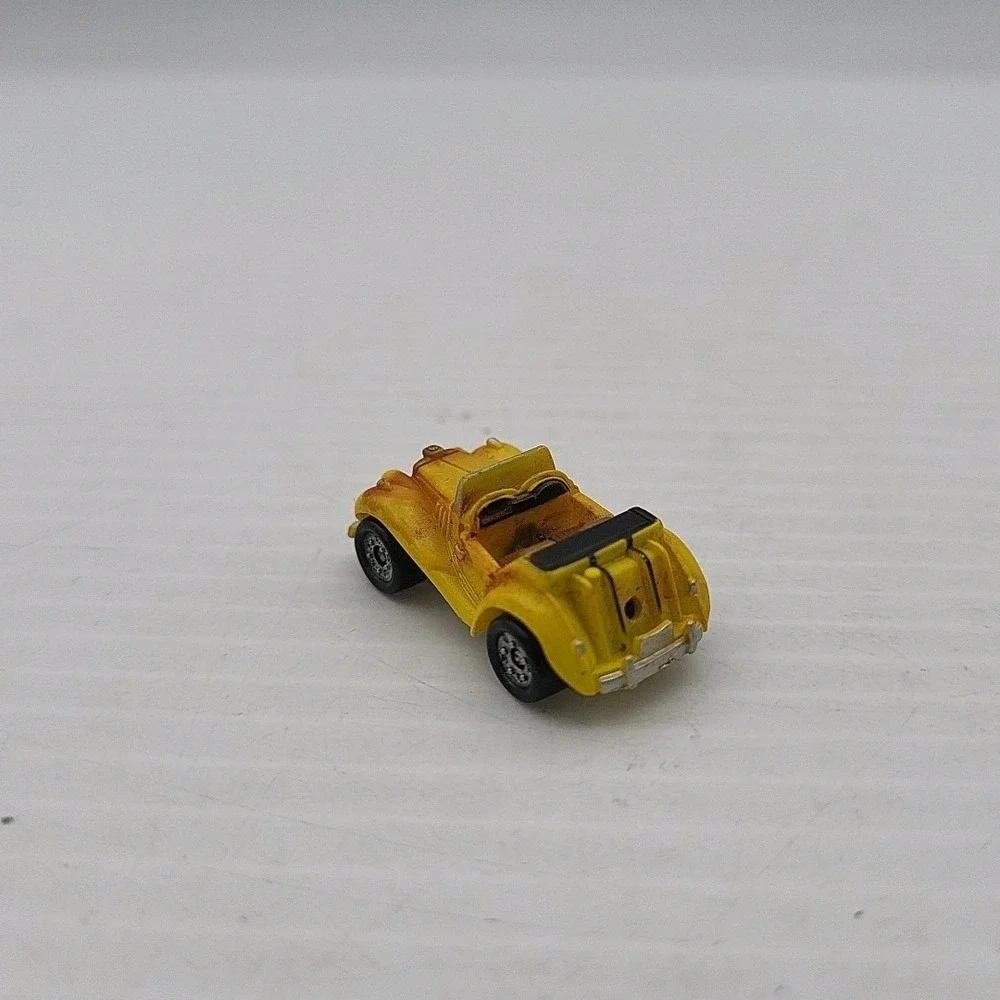Small Micro Machine MG Convertible in‎ Yellow